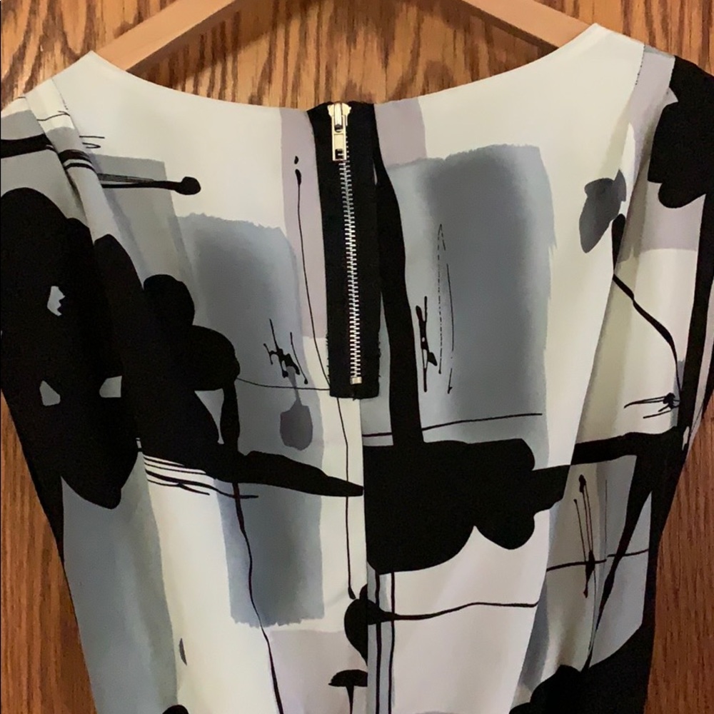 Abstract Mini Dress - Picture 3 of 4